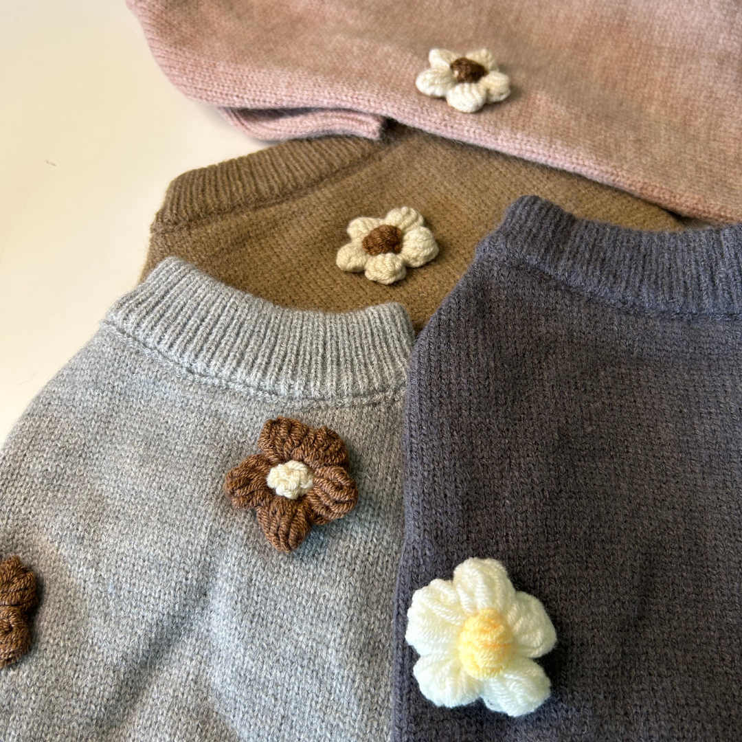 Sweater blooms